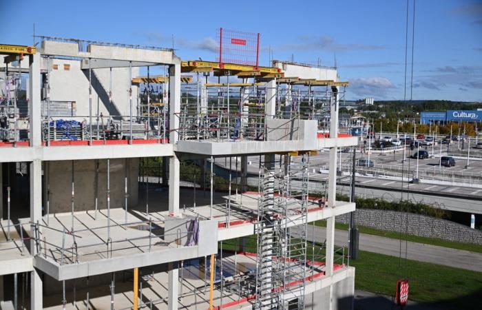 François Sauvadet a visité le chantier « Osmose », un projet architectural ambitieux qui abritera bientôt 400 agents territoriaux