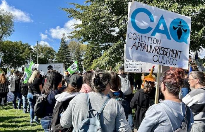 des centaines de manifestants dénoncent la subvention