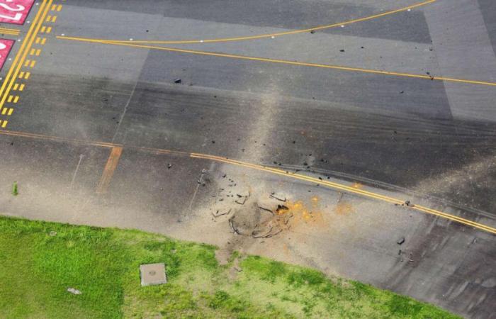 Une bombe de la Seconde Guerre mondiale explose sur le tarmac d’un aéroport japonais