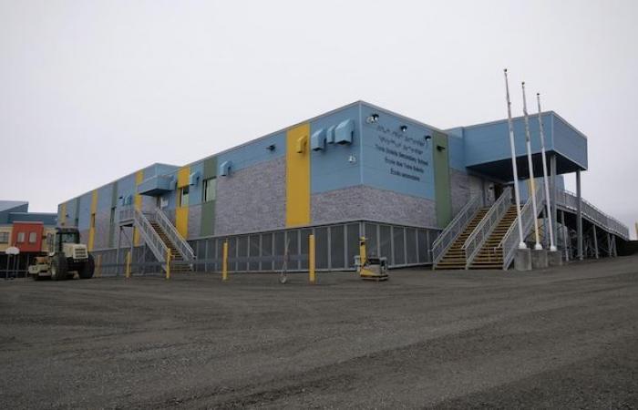 Raymond Théberge visiting Iqaluit