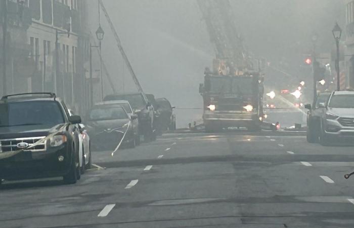 Incendie majeur dans un immeuble du Vieux-Montréal