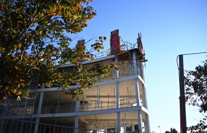 François Sauvadet a visité le chantier « Osmose », un projet architectural ambitieux qui abritera bientôt 400 agents territoriaux