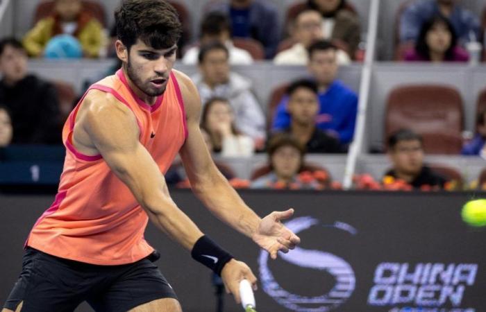 Ce sont les meilleures images du “tie break” au cours duquel Carlos Alcaraz a remporté sept points d’affilée après avoir perdu 3 à 0 pour devenir champion de Chine.