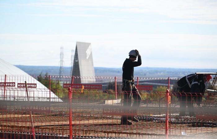 François Sauvadet a visité le chantier « Osmose », un projet architectural ambitieux qui abritera bientôt 400 agents territoriaux