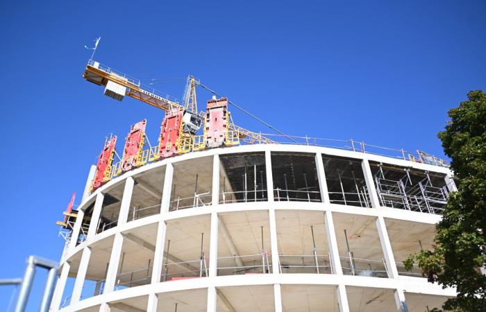 François Sauvadet a visité le chantier « Osmose », un projet architectural ambitieux qui abritera bientôt 400 agents territoriaux