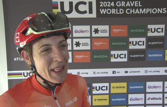 Lotte Kopecky perd le sprint sur terre battue de la Coupe du monde contre Marianne Vos