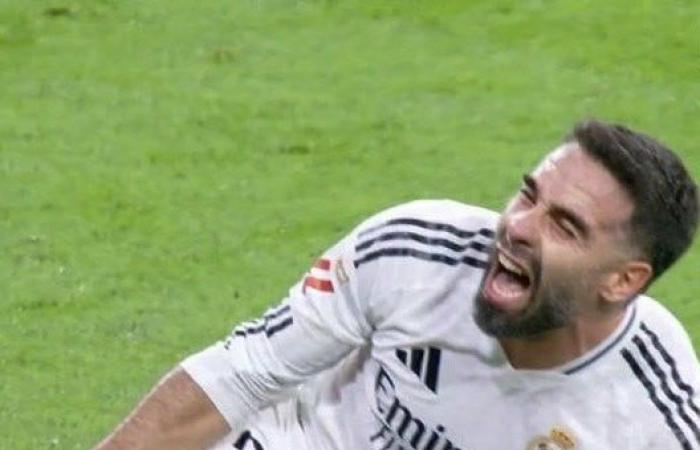 les images terribles de Carvajal, qui sort sur une civière en larmes face à Villareal (photos)