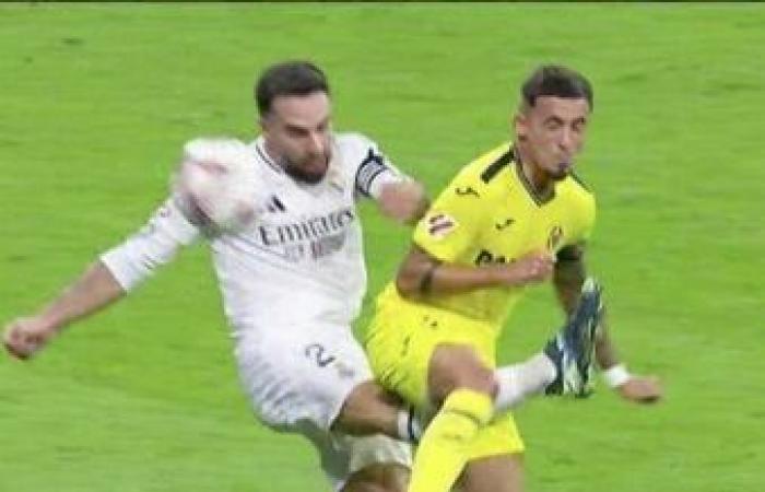 les images terribles de Carvajal, qui sort sur une civière en larmes face à Villareal (photos)