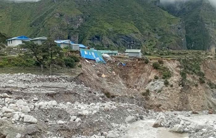 Les lacs glaciaires menacent les habitants près de l’Everest (photos)