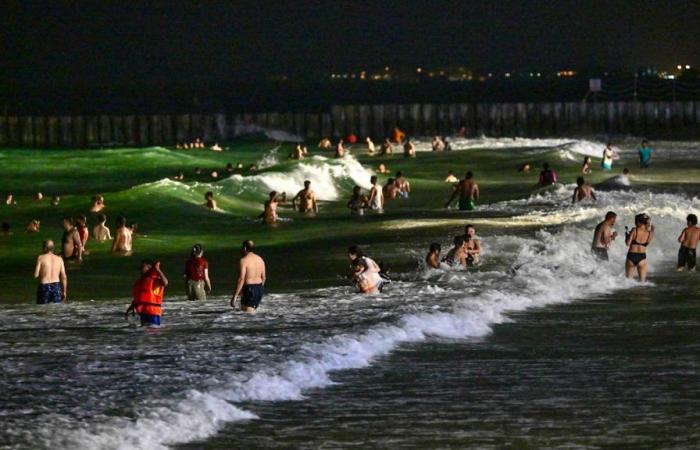 Face à la flambée des températures, on va à la plage le soir