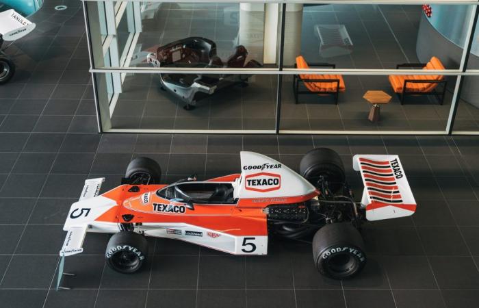 McLaren fait monter en régime sa F1 de 1974 pour célébrer son premier titre mondial