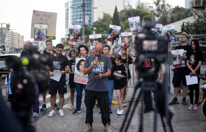 La presse en Israël | Une année de guerre : le cauchemar sans fin des familles d’otages