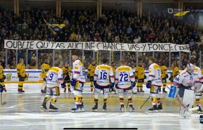 Les banderoles à l’honneur dans les patinoires francophones