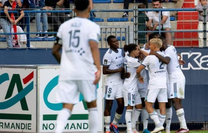 Ligue 2. Le Paris FC passera la trêve en leader, Troyes bon dernier… Le résumé de la 8e journée