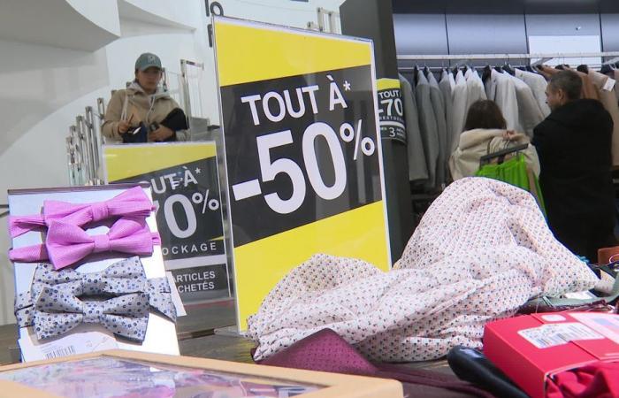 Avant la fermeture d’un magasin emblématique du centre, des clients en “pèlerinage” pour un dernier achat