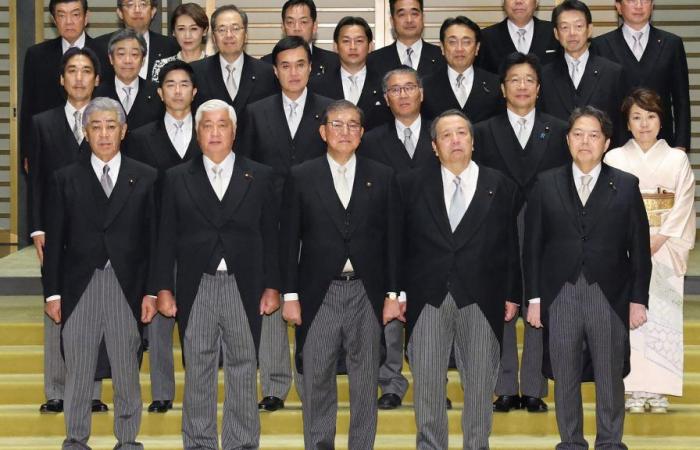 Le Japon admet avoir retouché cette photo gouvernementale embarrassante