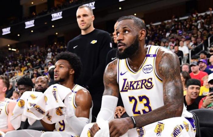 LeBron et Bronny James partagent le terrain pour la première fois lors des matchs préparatoires des Lakers.