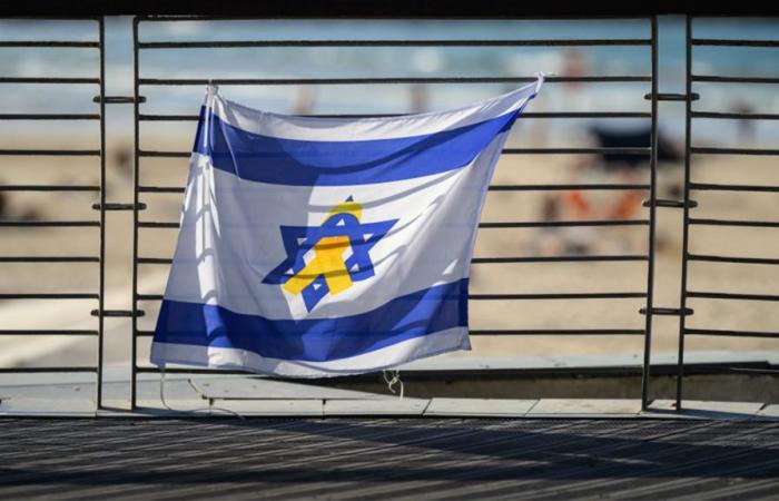 Un lycée du New Jersey aurait interdit les rubans jaunes honorant les otages israéliens : « Profondément offensant »