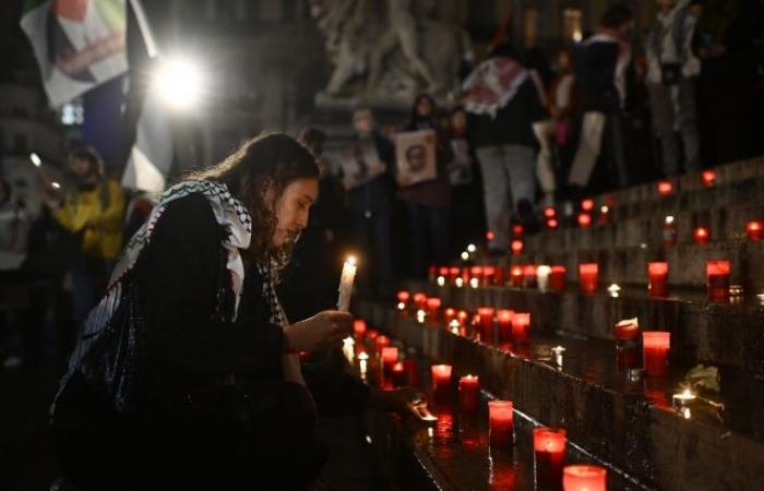 Des centaines de personnes devant la Bourse de Bruxelles pour rendre hommage aux victimes palestiniennes et libanaises