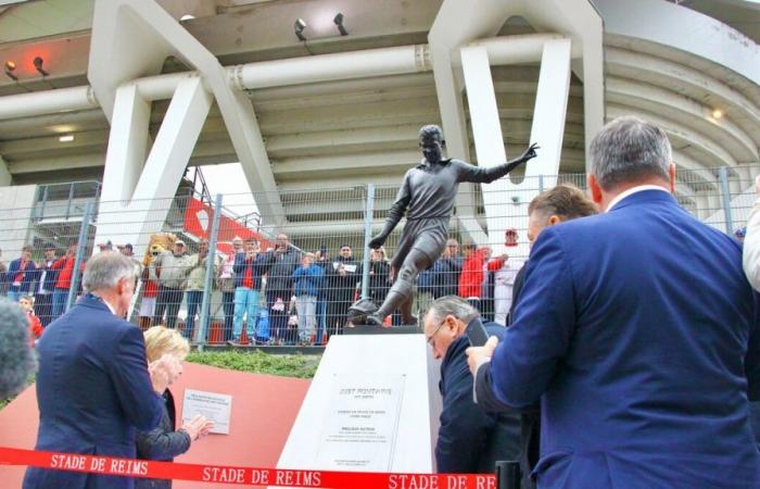 avec sa statue de Juste Fontaine, Reims a son deuxième Ange souriant