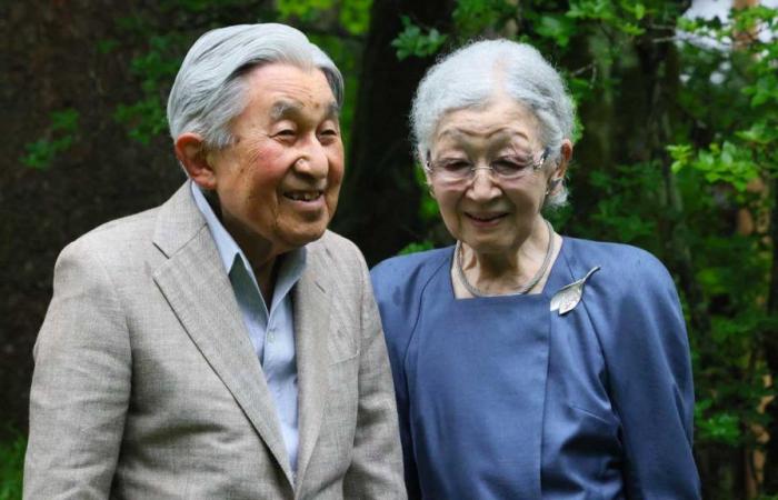 L’impératrice émérite Michiko se fracture la jambe et doit être opérée quelques jours avant son 90e anniversaire