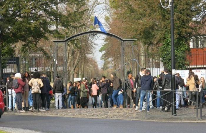 un jeune de 15 ans placé en garde à vue