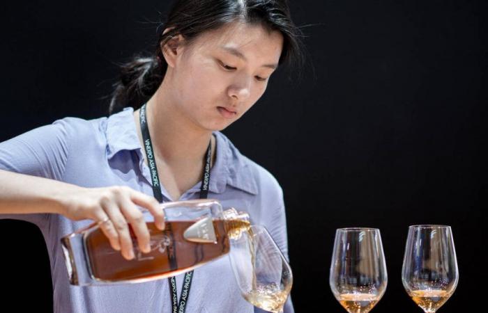 Inquiète, la filière française du cognac réclame « la fin de la surenchère » des taxes entre l’UE et la Chine