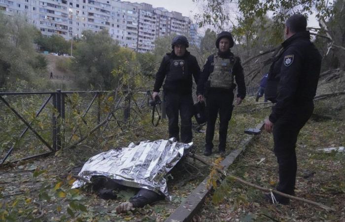 Deux morts et 30 blessés dans l’attaque russe sur Kharkiv