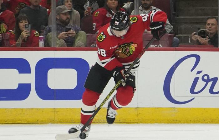 Blackhawks de Chicago | Connor Bédard attend avec impatience sa deuxième saison dans la LNH