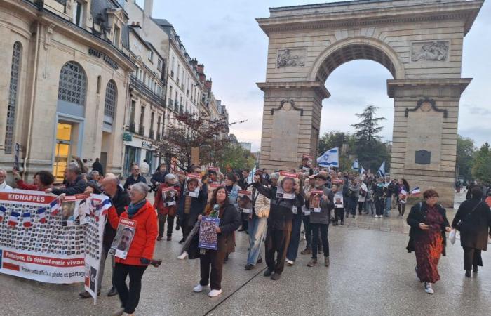 une marche a rassemblé environ 150 personnes hier à Dijon