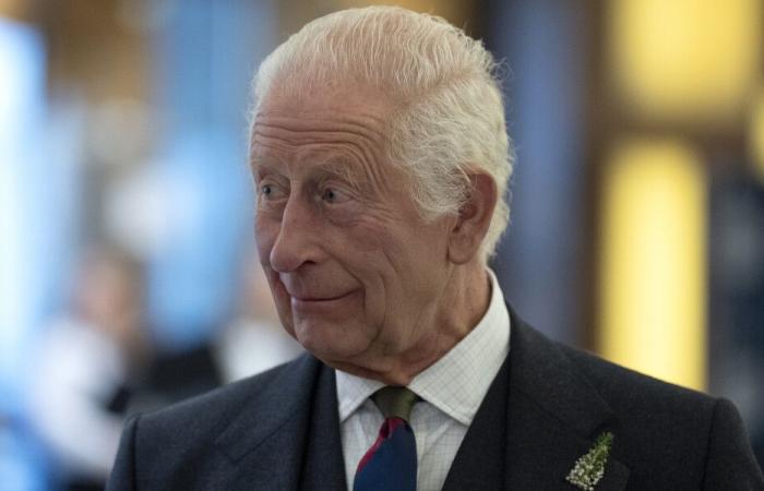 Charles III arrête son traitement