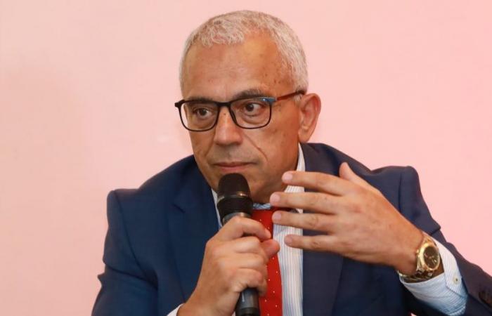 Abdellatif Maâzouz défend son rapport d’étape