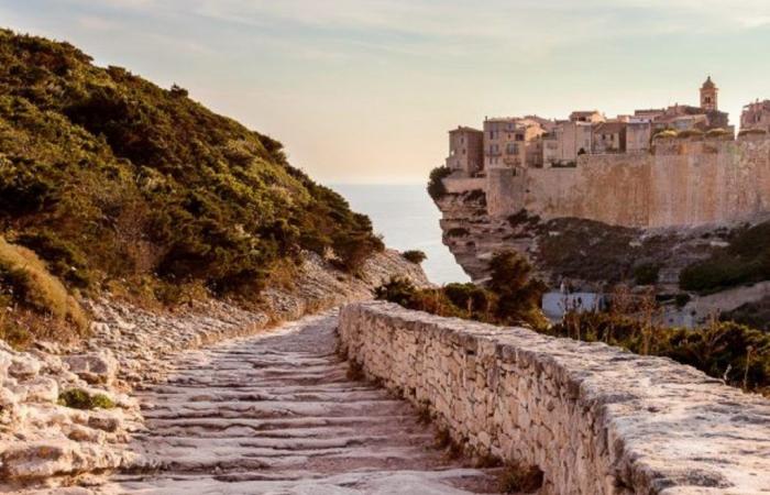 sa maison secrète nichée dans les montagnes corses