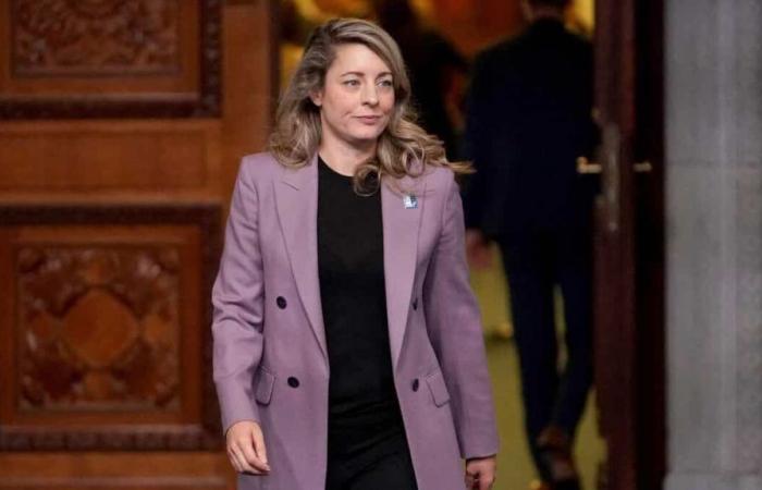 Le Canada n’est pas équipé contre les campagnes de désinformation, selon Joly