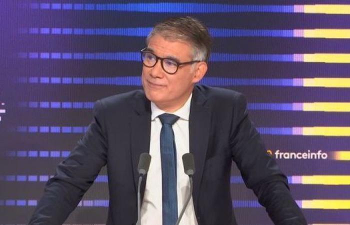 Présentation du budget 2025, liens entre le RN et la macronie, excuse minoritaire, congrès PS… “8h30 franceinfo” par Olivier Faure