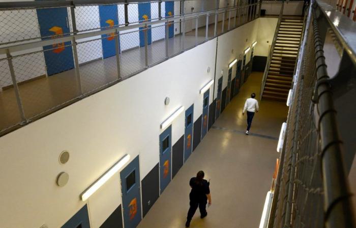 un détenu de 22 ans fendu par son codétenu à la prison des Baumettes