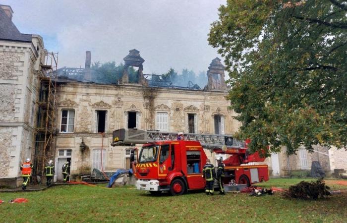 A Mansigné, un château détruit par les flammes