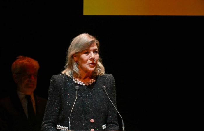 La Princesse Caroline, Charlotte et Alexandra remettent les prix de la Fondation Prince Pierre