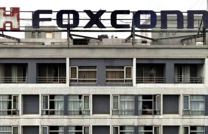 Quatre employés de Foxconn arrêtés en Chine, selon Taipei