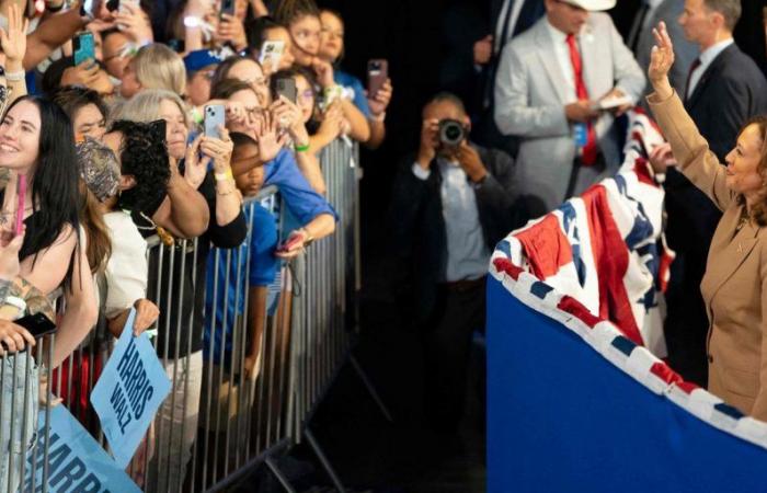 Trump et sa rhétorique anti-immigration lors d’un meeting à Détroit, Barack Obama fait campagne pour Harris en Pennsylvanie