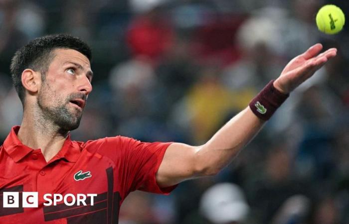 Novak Djokovic bat Jakub Mensik et atteint les demi-finales