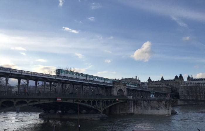 fermée en urgence en raison d’un risque d’effondrement, la passerelle de Bir Hakeim sera remplacée