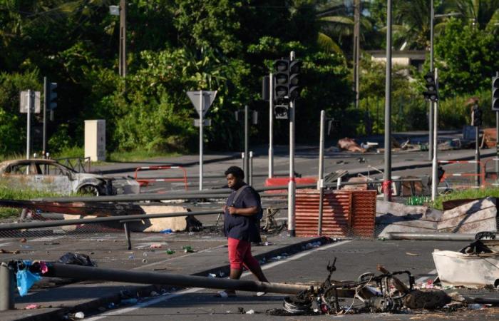 En Martinique, les violences continuent malgré le couvre-feu : « Hier soir, c’était l’horreur »