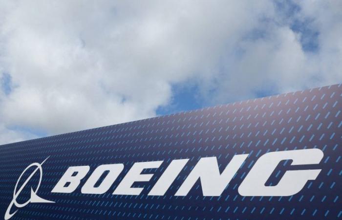 Boeing, en difficulté financière, va supprimer environ 17 000 emplois dans le monde