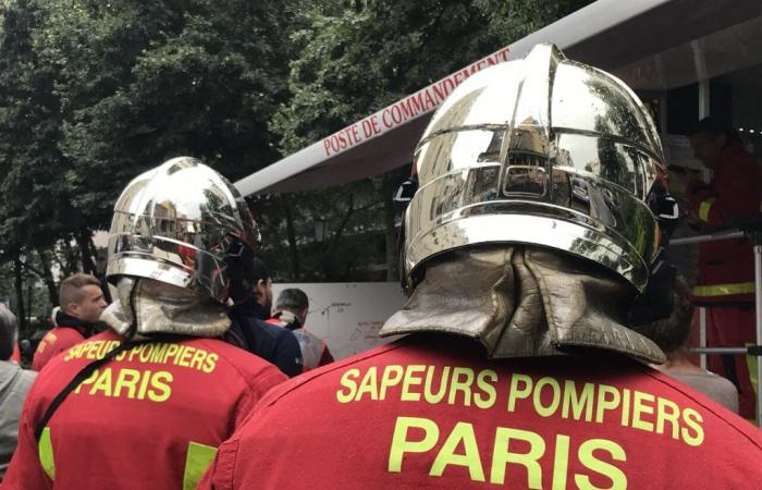 une personne ivre, des dizaines de pompiers déployés