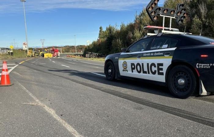 Camion renversé sur la rampe A20 pour accéder au pont Pierre-Laporte