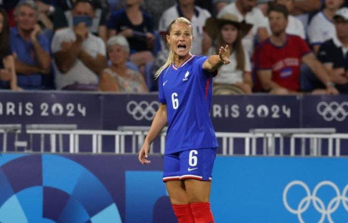 Amandine Henry annonce sa retraite internationale