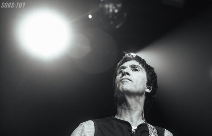 Johnny Marr et James | Synergie parfaite sur scène à MTELUS – Sorts-tu? – Médias pour sorties culturelles à Montréal et Québec