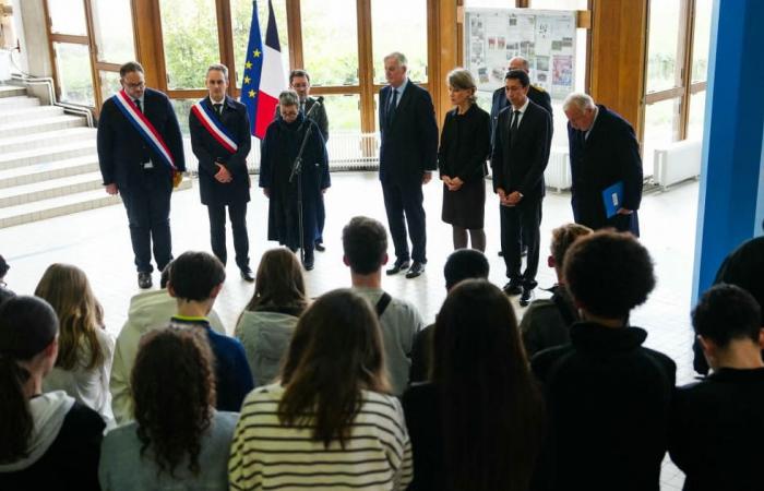 Une minute de silence dans les collèges et lycées, le Français Laurent Vinatier condamné en Russie… L’actualité du jour