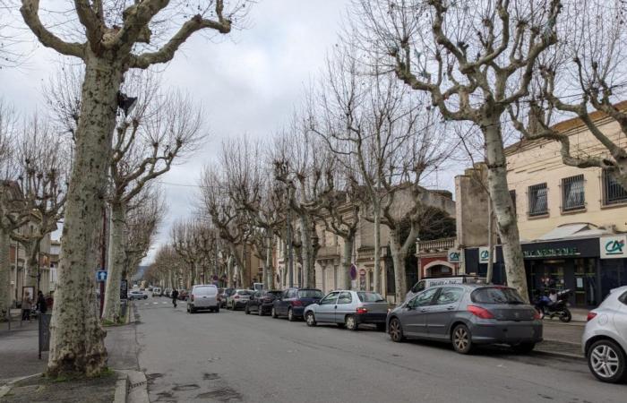 les pompiers évacuent un immeuble du centre de Castelnaudary